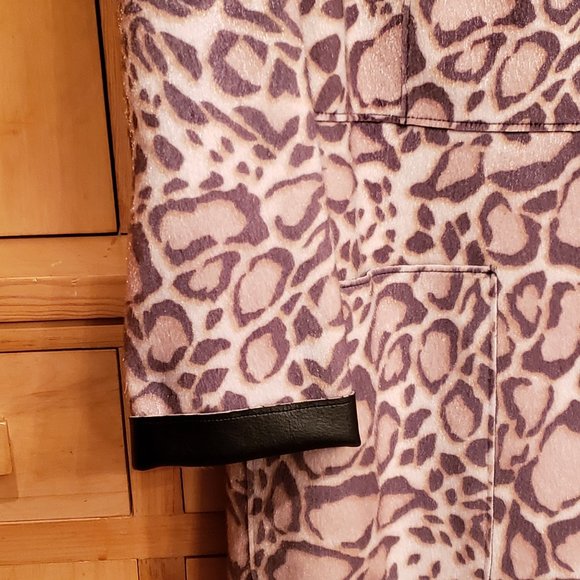 BCBG Maxazria Leopard print trench coat - Picture 2 of 5